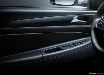 2013款东风风神S30官方图