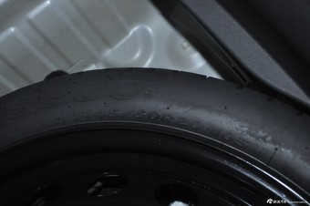 2012款奥迪A6L 2.0L TFSI手自一体舒适型