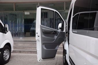 2015款图雅诺2.8T短轴商运版