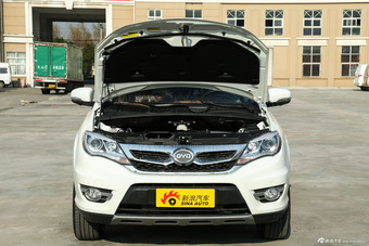 2015款比亚迪S7升级版2.0T自动旗舰型