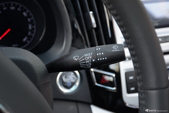 2016款比亚迪e5豪华型