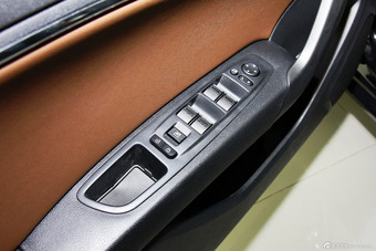 2014款奔腾B90 1.8T自动豪华型到店实拍