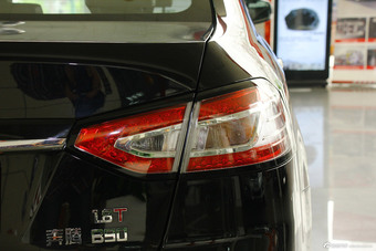 2014款奔腾B90 1.8T自动豪华型到店实拍