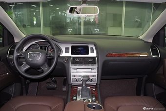 2015款奥迪Q7 35 TFSI 进取型图片