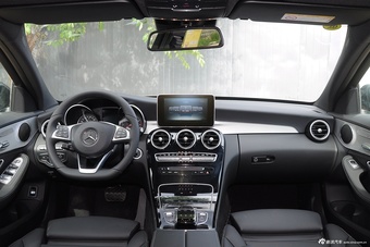 2015款奔驰C级C300 2.0T自动运动版图片