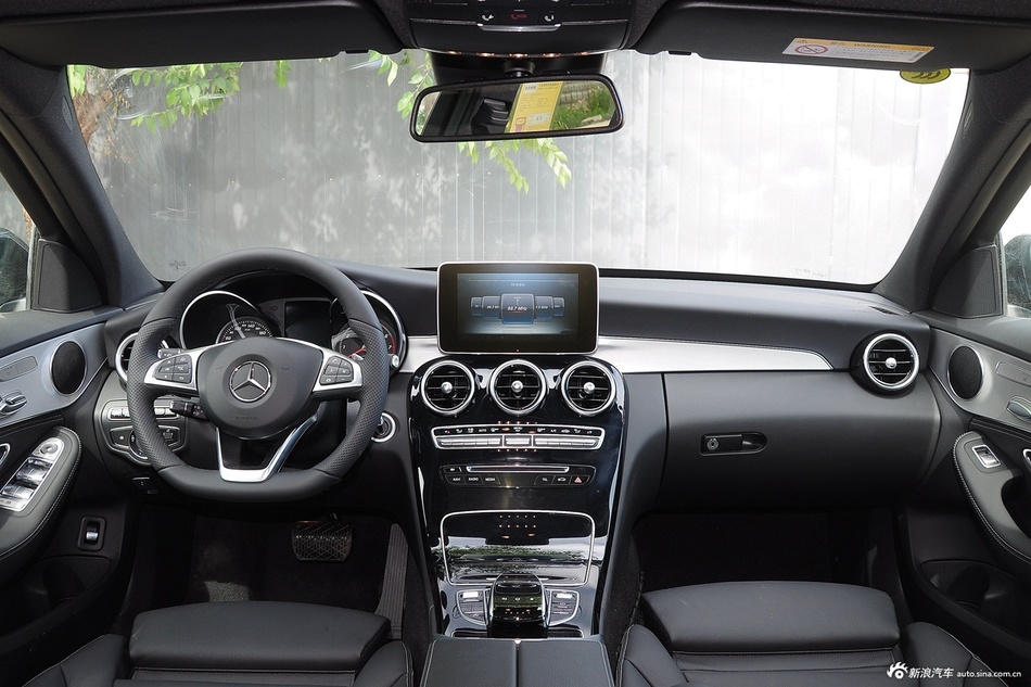 2015款奔驰c级c300 2.0t自动运动版