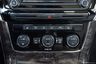 2016款帕萨特2.0T自动至尊版380TSI