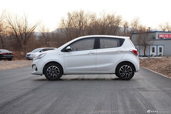 2014款奔奔1.4L自动尊贵天窗型