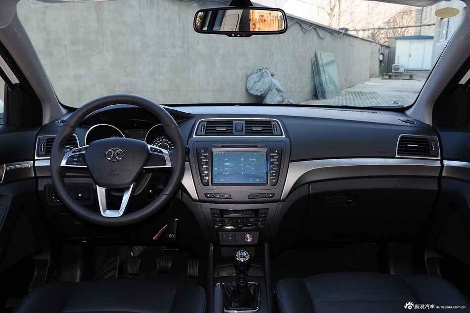 2015款绅宝X65 2.0T手动豪华型