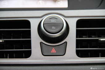 2014款荣威550 Plug-in插电式混动豪华版