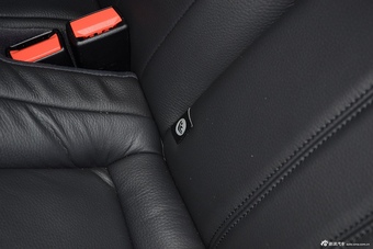 2016款捷豹XJL 2.0T自动两驱典雅商务版