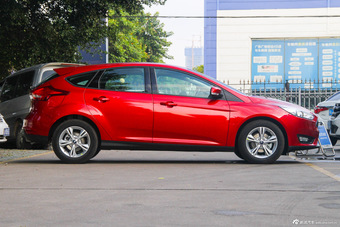 2015款福克斯两厢1.6L自动舒适型