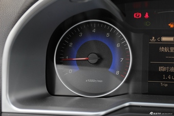 2015款吉利新帝豪三厢1.5L手动向上版