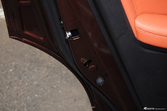 2015款宝骏560 1.8L手动精英型