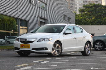 2013款讴歌ILX 2.0L自动精锐版