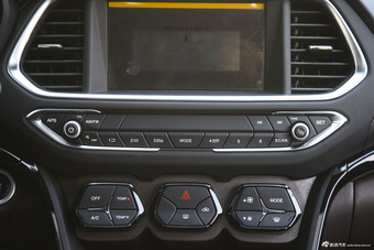 2015款传祺GS4 1.3T自动200T G-DCT精英版