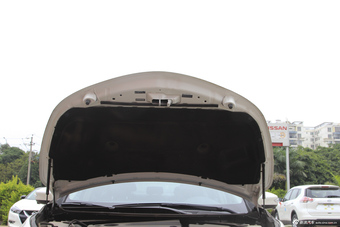 2015款天籁2.5L自动XL Upper欧冠科技版