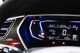 2016款芝麻E30 纯电动版