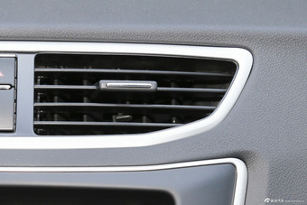 2015款东风风神L60 1.6L手动新动型