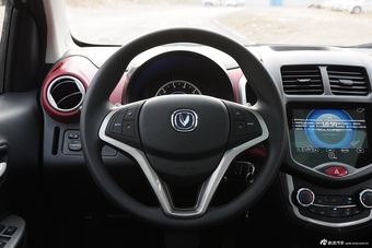 2014款奔奔1.4L自动尊贵天窗型