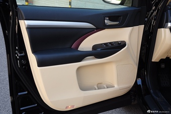 2015款汉兰达2.0T自动两驱精英版7座