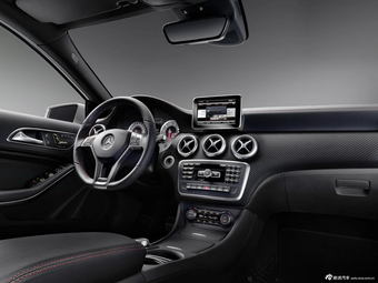 2013款奔驰A级官方图