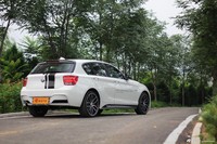 宝马1系轿车