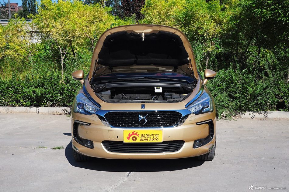 2015款DS 5 1.8T自动尊享版THP200