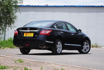 2015款天籁2.5L XL Upper欧冠科技版