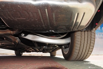 2015款荣威950 2.0T豪华行政版