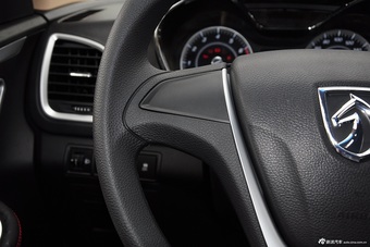 2015款 宝骏560 1.8L手动舒适型