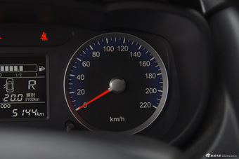 2015款启辰R50X 1.6L自动豪华版