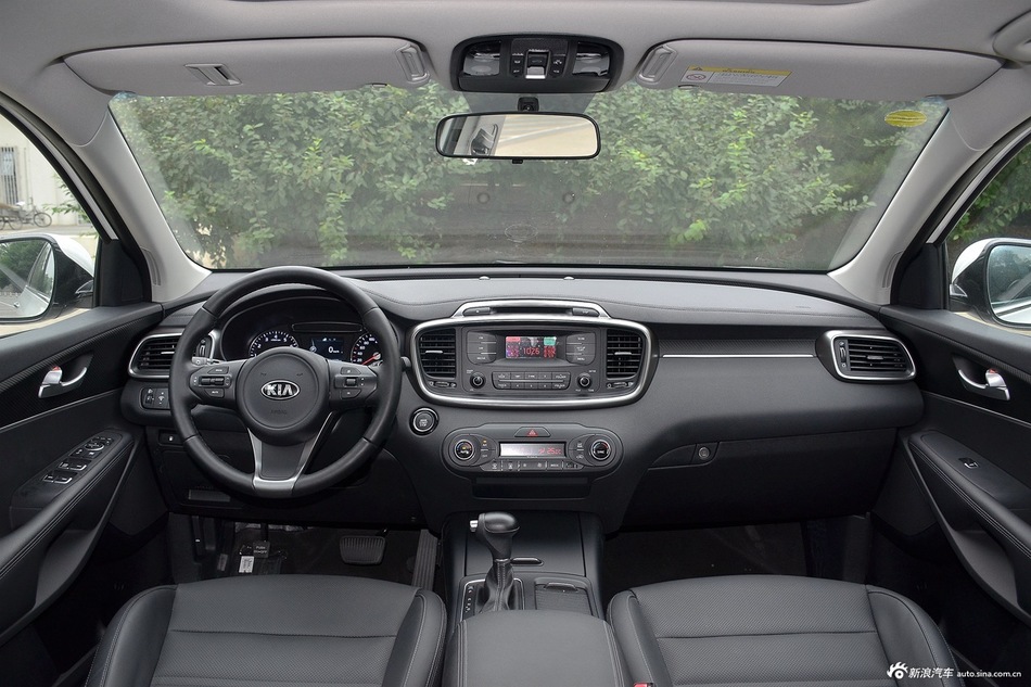 2015款索兰托L 2.4L自动汽油4WD定制版 7座 国V