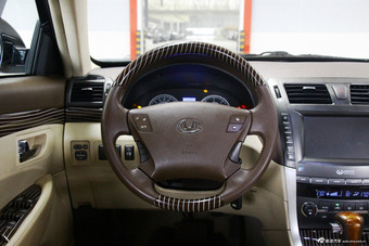 2011款华泰B11 1.8T汽油自动尊贵版到店实拍