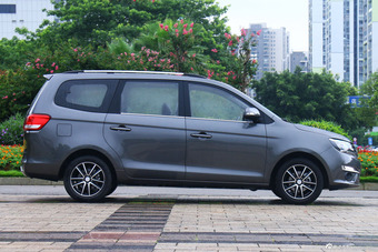 2016款风行S5001.6L自动尊贵型