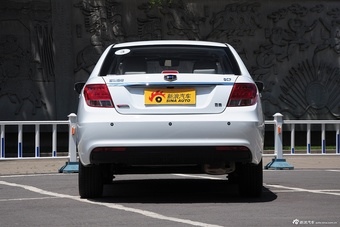 2015款吉利远景1.3T手动尊贵型