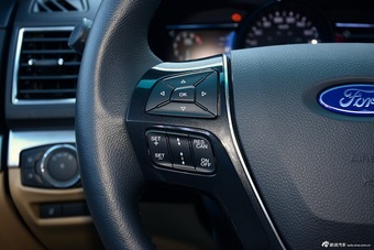 2016款探险者2.3T自动精英版