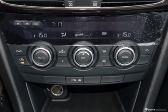 2017款阿特兹2.0L自动蓝天豪华版