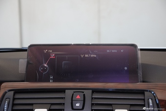 2015款宝马3系328LI豪华设计套装