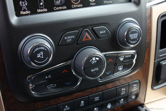 2011款道奇Ram 1500 Laramie Longhorn到店实拍