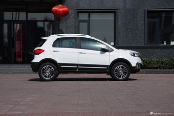 2015款哈弗H1 1.5L自动尊贵型