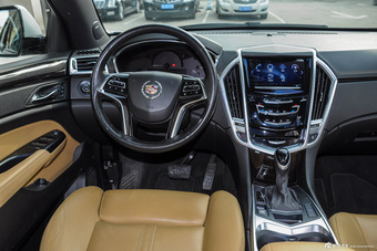 2015款凯迪拉克SRX 3.0L自动领先型