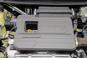 2015款奔奔1.4L手动尊贵型国5