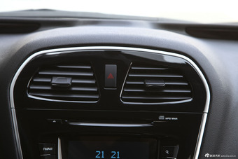 2015款传祺GS5 Super 2.0L手动两驱舒适版