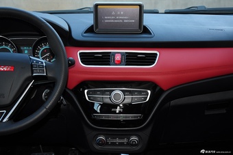 2015款哈弗H1 1.5L自动尊贵型