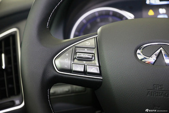 2014款英菲尼迪Q50 3.7自动豪华型到店实拍