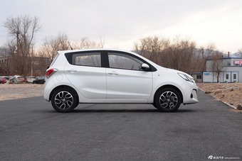 2014款奔奔1.4L手动天窗版