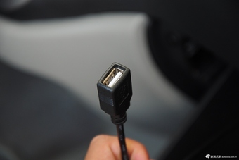 2015款菱智M3 1.6L 7座豪华型