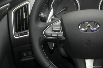 2015款英菲尼迪Q50L 2.0T自动运动版