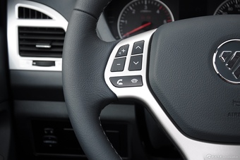 2014款拓陆者E5 2.8T精英版4JB1